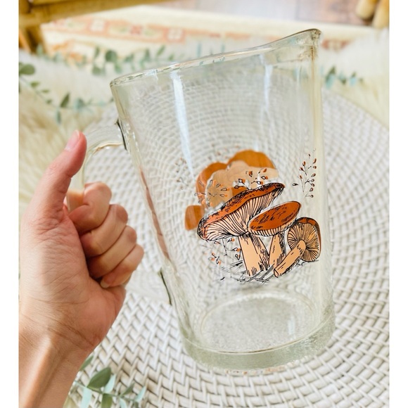 Vintage Other - Vintage Retro 70s Mushroom Print Glass Pitcher